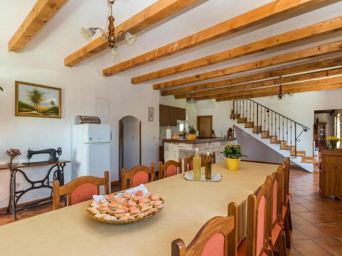 Holiday Home Rimanici Pican